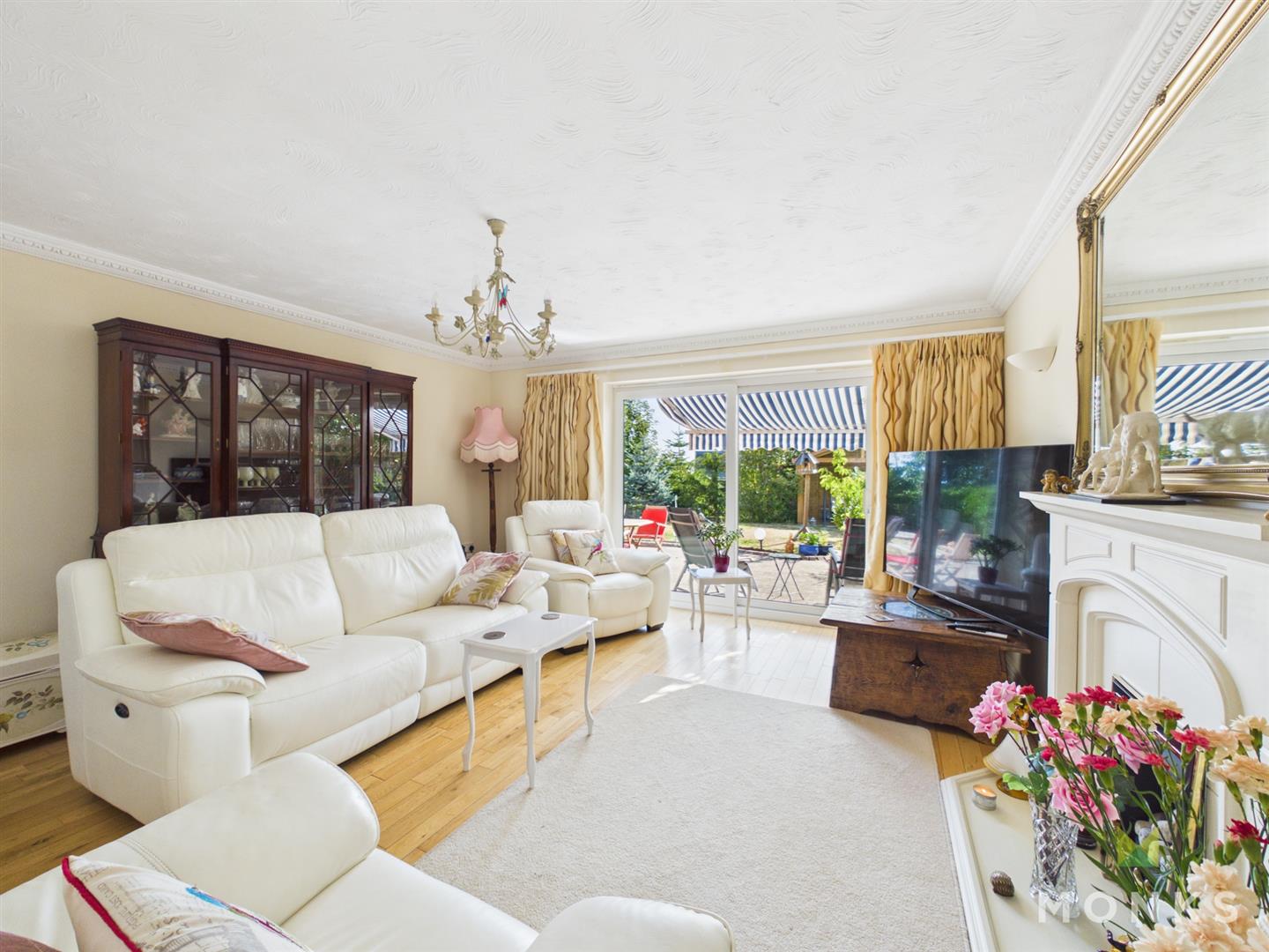 11 St. Annes Drive, Oswestry, SY10 9LU For Sale